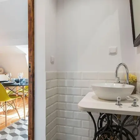 Sunny Studio In Center Апартаменты Лиссабон
